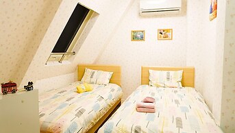 Breeze Shortstay Female Only