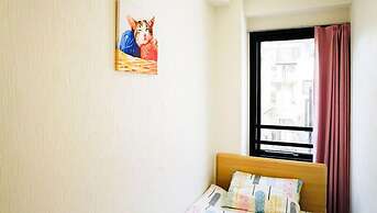Breeze Shortstay Female Only