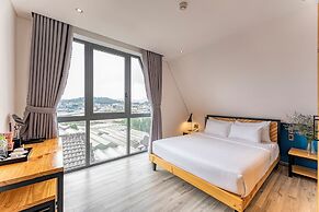 Canary Dalat Hotel