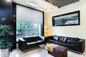 La Silver Leaf