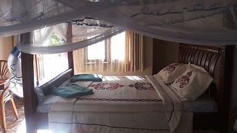 Parkside Safari Lodge