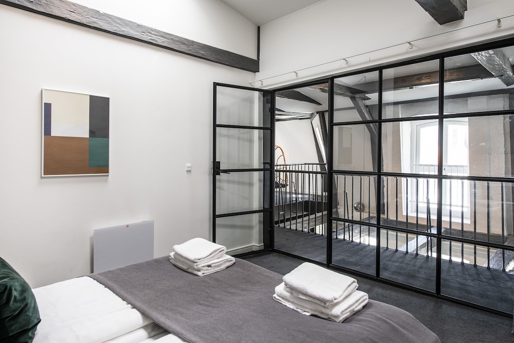 The Churchill Penthouse by Daniel&Jacob’s