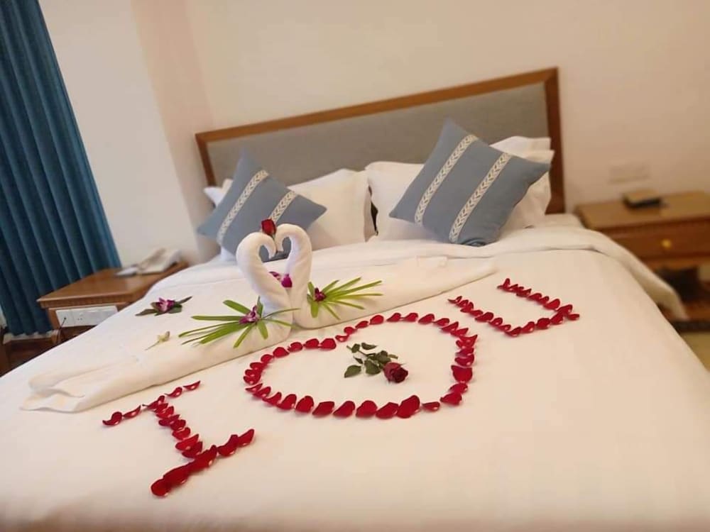 Dragon Phoenix Hotel
