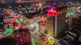Dragon Phoenix Hotel