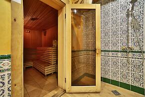 Voyage Hotel