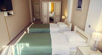 Voyage Hotel