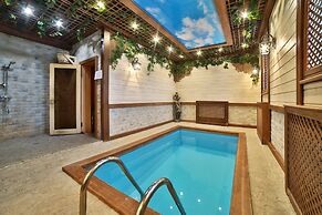 Voyage Hotel