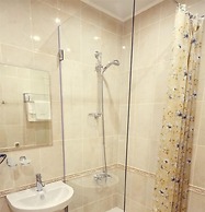 Voyage Hotel