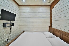 Voyage Hotel
