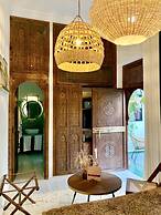 Riad Yasaman