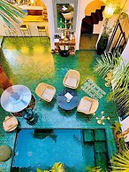 Riad Yasaman