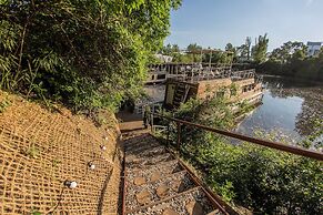 Prague Bay Houseboats