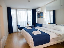 Royal Sea Breeze Apartment