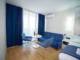 Royal Sea Breeze Apartment