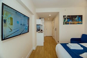 Royal Sea Breeze Apartment