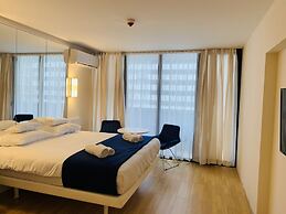Royal Sea Breeze Apartment
