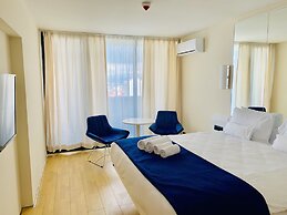 Royal Sea Breeze Apartment