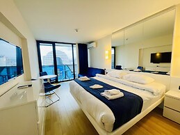 Royal Sea Breeze Apartment