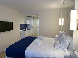 Royal Sea Breeze Apartment