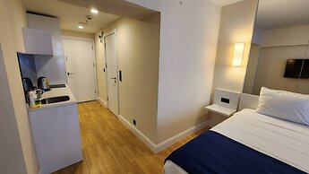 Royal Sea Breeze Apartment