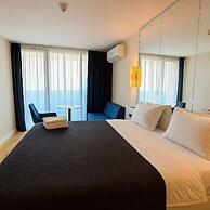 Royal Sea Breeze Apartment