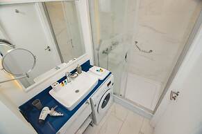 Royal Sea Breeze Apartment