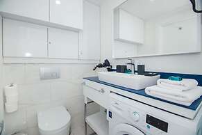 Royal Sea Breeze Apartment