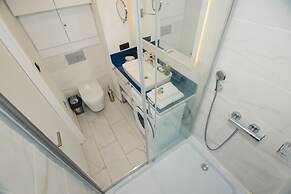 Royal Sea Breeze Apartment