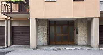 JOIVY Welcoming 1BR apt next to Villa Olmo