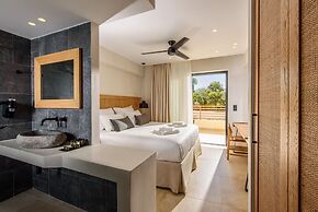 AneSea Hotel