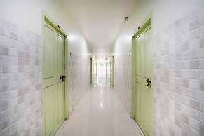 SPOT ON 38697 Hotel Sridhar