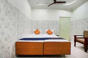 SPOT ON 38697 Hotel Sridhar