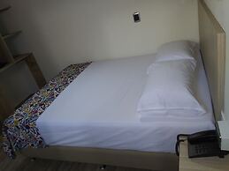 Hotel Street 50 Estadio