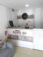Hotel Street 50 Estadio