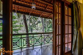Shantai by the lake
