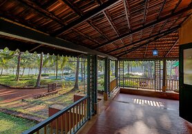 Shantai by the lake