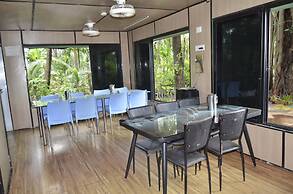 IORA Cottages