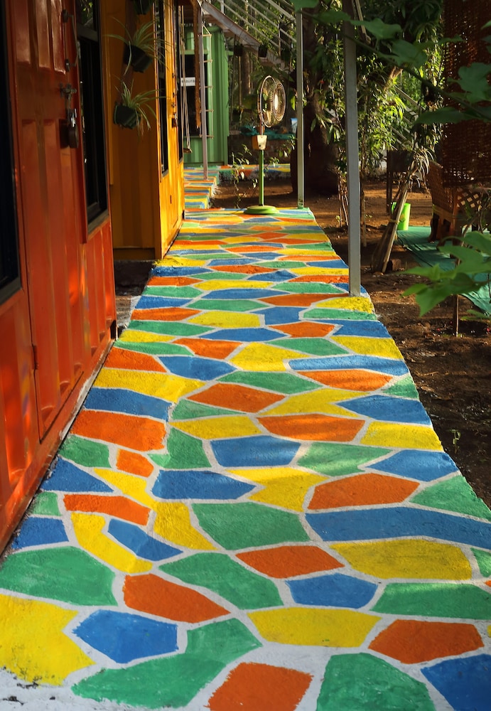 IORA Cottages