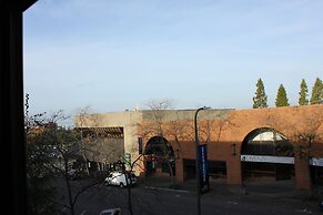 Hotel Leo