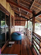 Ilakai Hostel - Adults Only