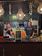 Ilakai Hostel - Adults Only
