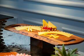 Anatole Hotel Hanoi