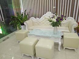 Duc Long Hotel