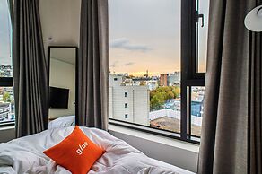 glue Hotel