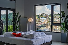 glue Hotel