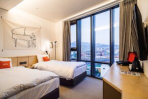 glue Hotel