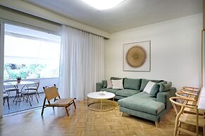 The Fancy Philosopher Apartment