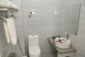 Mandalar May One Hotel