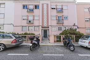 Garden House in Alvalade