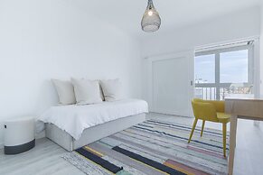 Luxurious Seaview Apartment in Estoril
